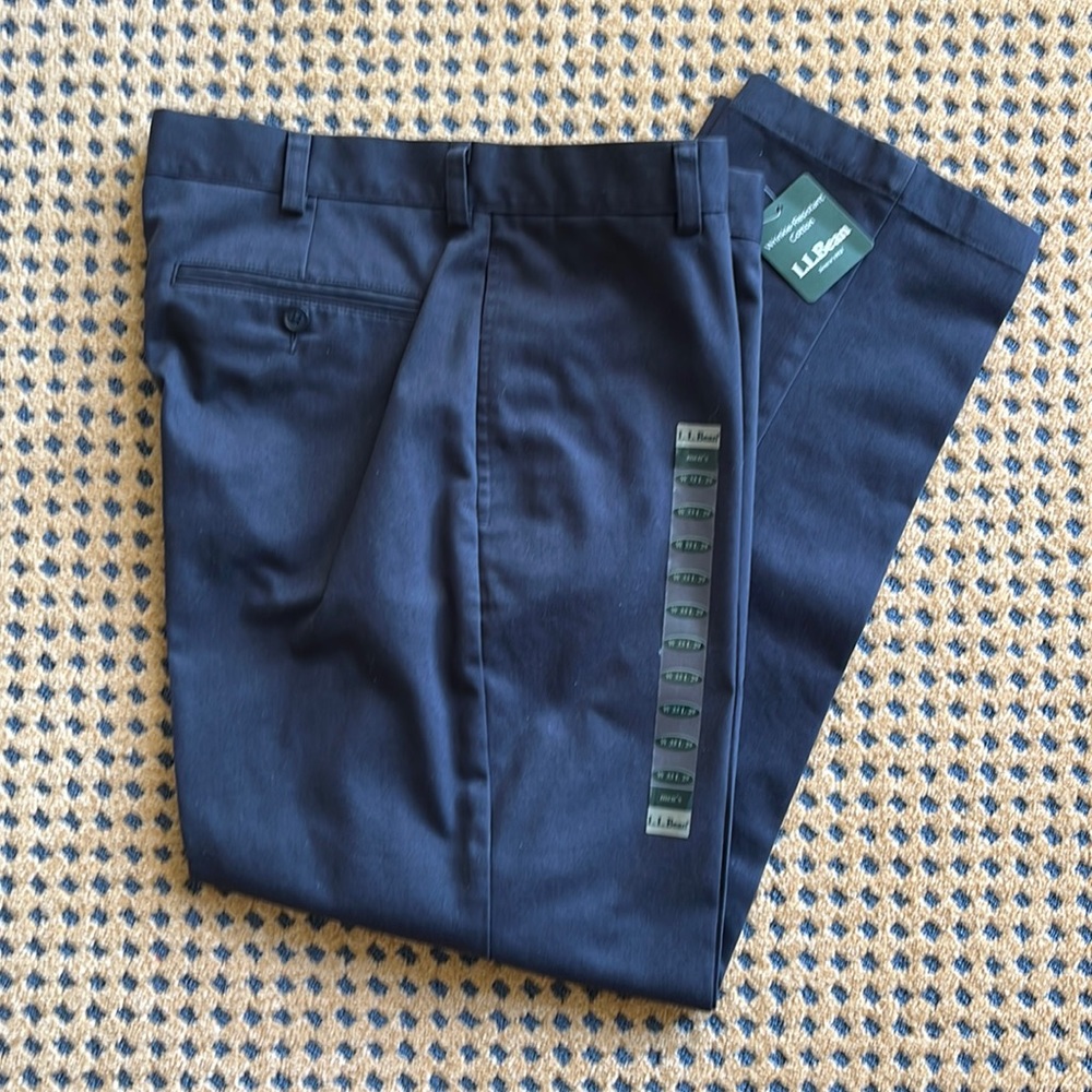 NWT L.L. Bean 33 x 29 pants